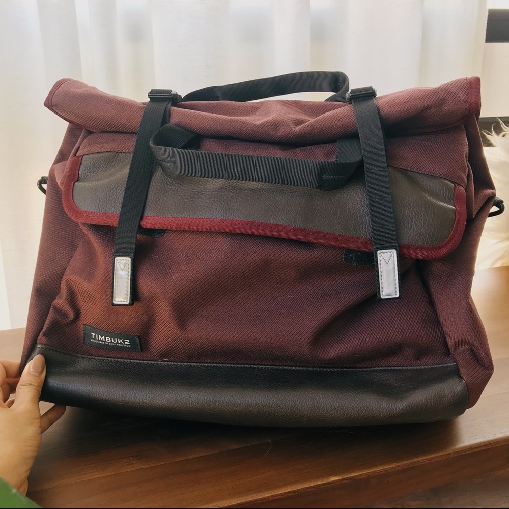 TIMBUK2 Laptop Bag w/ leather bottom